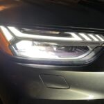 ¿Cuáles son los SUVs con asientos delanteros de mayor ajuste ergonómico para trayectos prolongados?